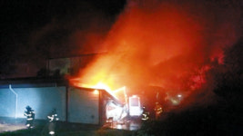 새벽 화마에… 발달장애인 50여명 터전 잿더미