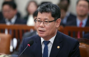 동료 16명 살해하고 도주한 북한주민 2명, 北으로 추방
