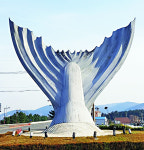 3억 들인 포항 ‘은빛풍어’ 조형물 철거