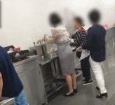 코스트코 식당서 ‘양파 디스펜서’ 사라졌다… ‘양파도둑’ 때문에