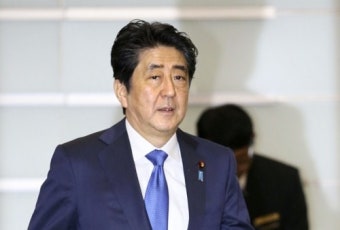 아베 내각 출범 7주년… 일본 검찰, 카지노 비리 관련 자민당 겨냥
