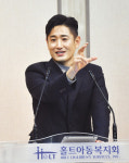 “고아였기에 하나님 아버지 일찍 깨달아  하나님 사랑과 은혜로 입양의 상처 극복”