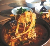 콧등치기 국수·어죽·물메기탕… 먹방 찍고, 겨울추억 만들고