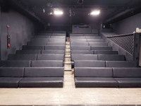 “탈출구 안 보여 하늘만 보고 있어요”