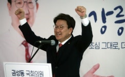 정태옥도 무소속 출마…김형오 “여당에 승리 바칠 뿐”