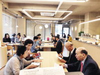 “국내외 선교지 섬기자”… 주중엔 ‘떡집 카페’로 변하는 교회