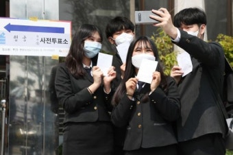 총선 사전투표 첫날 533만명 참여…투표율 12.14%로 역대 최고