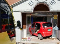 등원 중 어린이집 돌진한 승용차…다친 사람 없지만 아찔했던 순간