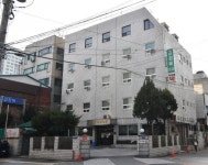 [포토] 김정묵 내과의원 원장, 개업 40년째 仁術報國을  신봉하고,100%를 항상 신념으로 하는 의학박사 전문의