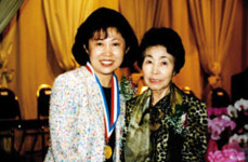 [역경의 열매] 이광희 (12) 정도 지키며 옷 만들다 보니 어느새 ‘톱 디자이너’