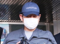 [단독] 라임 일당 은신처 예약 여성들 “카톡으로 아는 사람이 부탁”