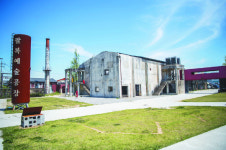 ‘예술공장’ 옆에서 만나는 초여름 ‘설국열차’