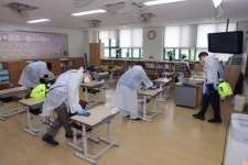 서울 돈암초등학교 야간당직자 코로나 확진…등교 중단