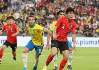 김민재·손흥민과 함께 뛸까?…토트넘 영입전 가세