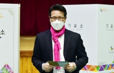 “좋은 비유” “국민밥상” 백종원 등판론에 통합당 부글부글