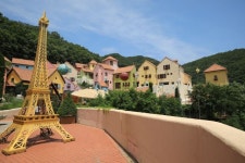 쁘띠프랑스, 케이팝 스타 촬영명소로 각광