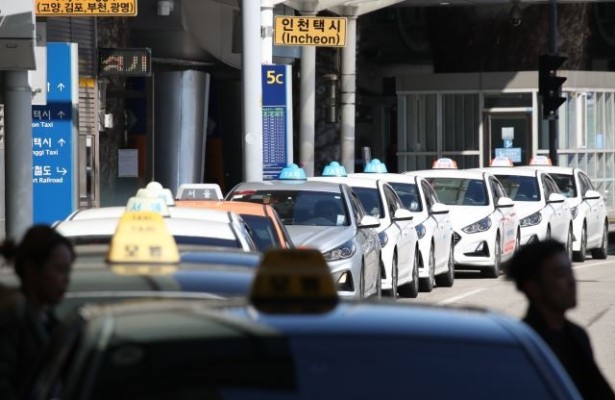 [단독] 이르면 이달 말부터 전기·수소 택시 부제 제외 | 포토뉴스