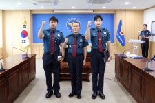 경기북부경찰청, 물에 빠진 아이 살린 경찰 등 표창