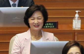 “듣도보도 못한 안하무인 장관” 추미애 탄핵 청원 20만명 넘어