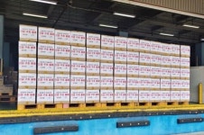 신원그룹, 수재민 위해 5억 상당 의류 한국교회봉사단에 기부