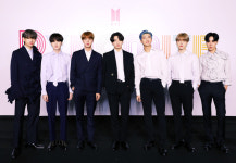 마지막 벽 뚫은 BTS에 찬사, ‘속 좁은 그래미’엔 비난