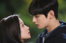 ‘여신강림’ 문가영-차은우, 포옹→눈맞춤 ‘숨멎’ 데이트