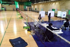 ‘투표하고 전시 보고’ 미술관·예식장 등 각양각색 이색 투표소