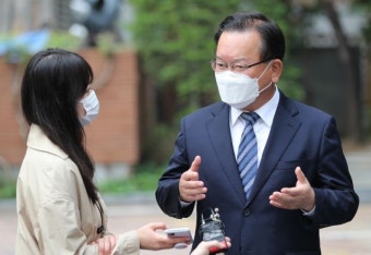 김부겸 총리후보 청문회에 ‘조국흑서’ 진중권·김경율 참고인으로 채택