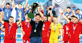 ‘김상식 매직’… 베트남, 동남아 월드컵 2연패