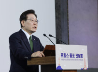 이 대통령 “제 임기 헌법상 명확하게 제한”