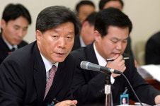 정체성·수능방송 실효성 등 부각