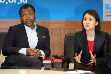 껍데기 문화, 연고주의