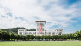 통일교 재단 학교 ‘박근혜 하야’ 대자보 쓴 학생 색출