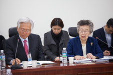 ‘공범자들’에게는 ‘쥐구멍’이 없다