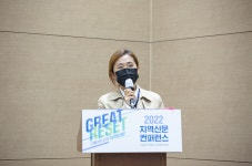 편집국장이 아이들 글쓰기 수업하고 신문에 싣는 언론