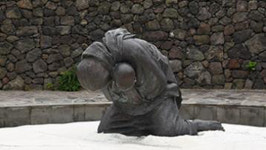 제주 4·3 학살에 대한 미국정부의 사과, 배상 등에 한미 정부 침묵 부적절