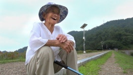 “할머니 죽으면 안돼, 나랑 같이 살아야 돼”