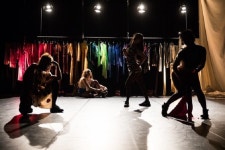 “문화간 오해 전문가들”이 무용극을 통해 전달하는 것