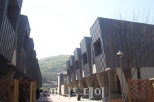 [디카 스케치]국내 첫 타운하우스에서 살기