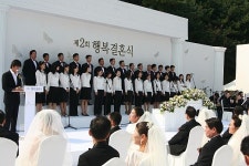 SK㈜, 장애우 커플 50쌍 합동 결혼식 진행