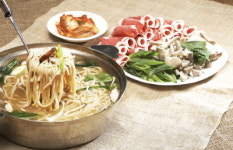 [맛있는주말]제철 도토리, 묵사발 됐네