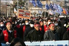 [사진]고소 손배 철회하고 성과급 지급하라!