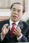 매일 화장하는 남자, 유상옥 회장