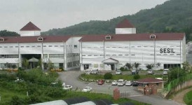 해충잡는 천적팔아 매출 100억 넘다
