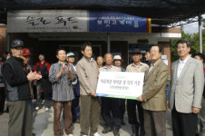 NH투자證, 보릿고개 마을서 농번기 봉사활동