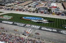 나스카 폐인들의 축제..美최대 레이싱 현장