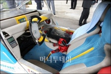 [사진]고유가 시대, 태양열 택시 어때요?