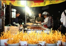 [사진]촛불집회로 대박난 노점상