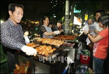 [사진]촛불집회로 대박난 노점상