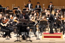 탱고에 설레이고 반도네온에  매혹되다